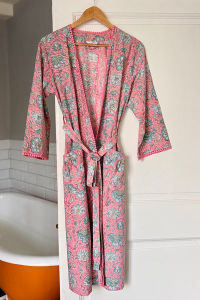 short kimono dressing gown uk Guess SHORT KIMONO - Dressing gown - tulip/valentine/pink