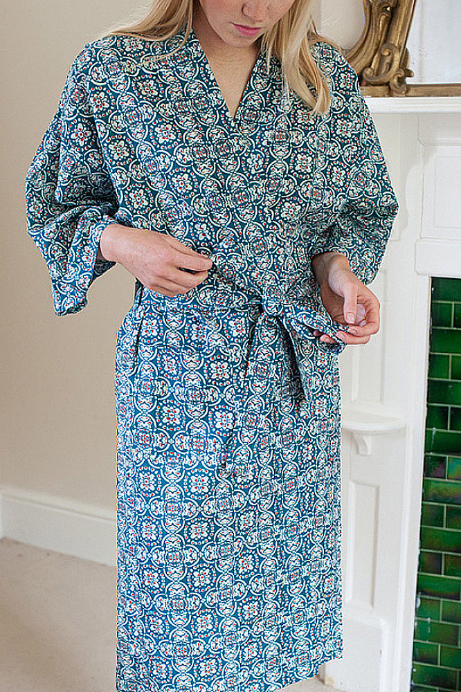 Teal Batik Tile Kimono Robe – Caro London